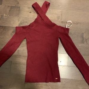 Dark red top from guess